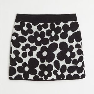 H&M FLORAL FLOWER PRINT KNIT MINI SKIRT